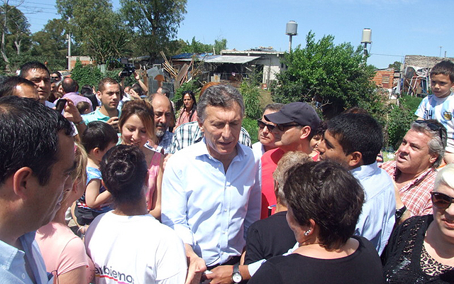 En medio de la polémica por el hospital, Macri visitó Llavallol - InfoRegión
