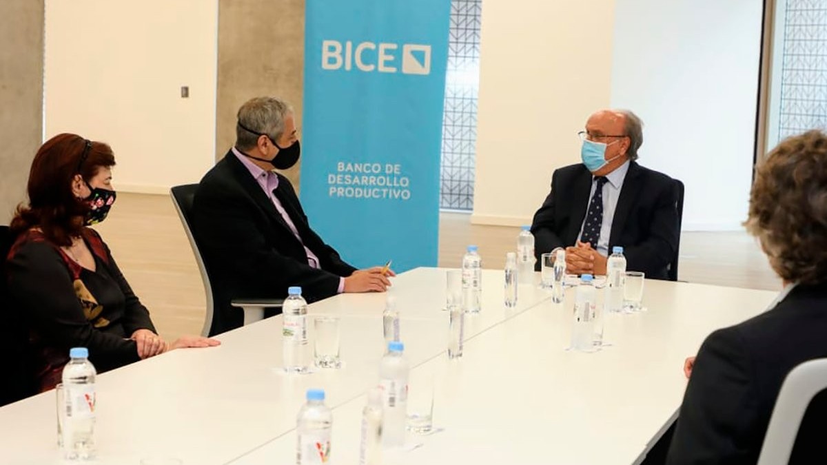 Designan a De Mendiguren como presidente del BICE | InfoRegión