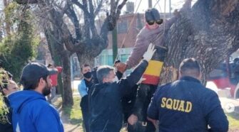 Niño rescatado por bomberos en Longchamps