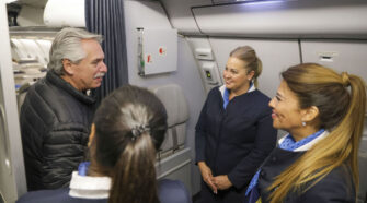 Alberto Fernández gira Bali