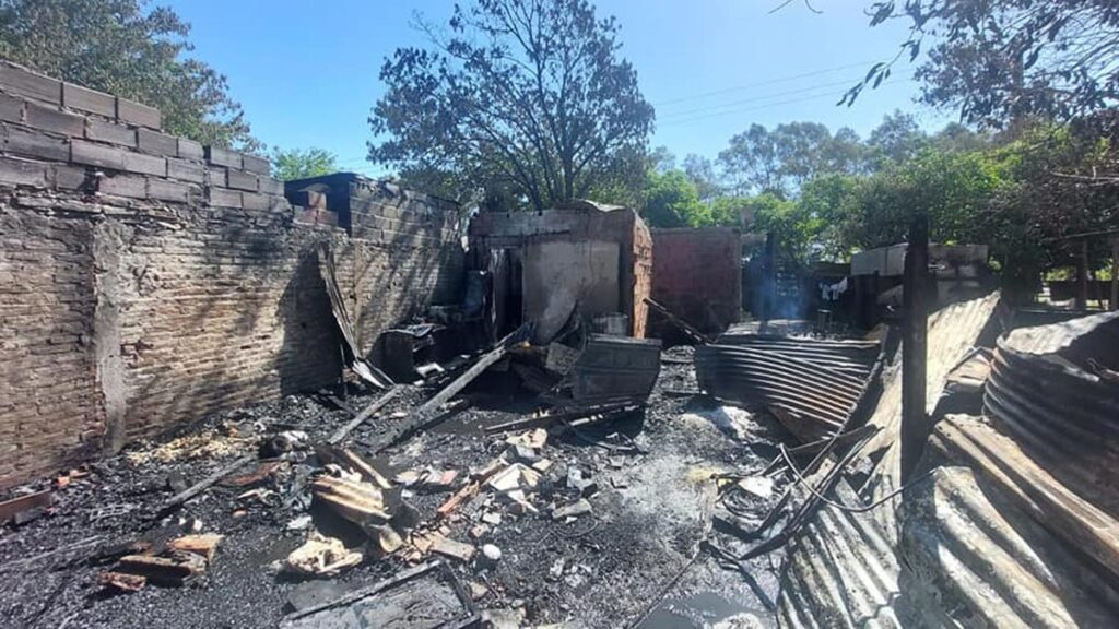 Dos familias perdieron todo por un incendio en Longchamps