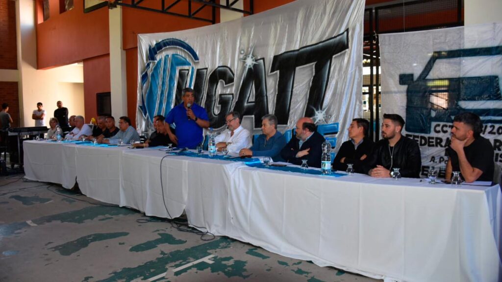 la UGATT anunció un paro de transporte para mañana