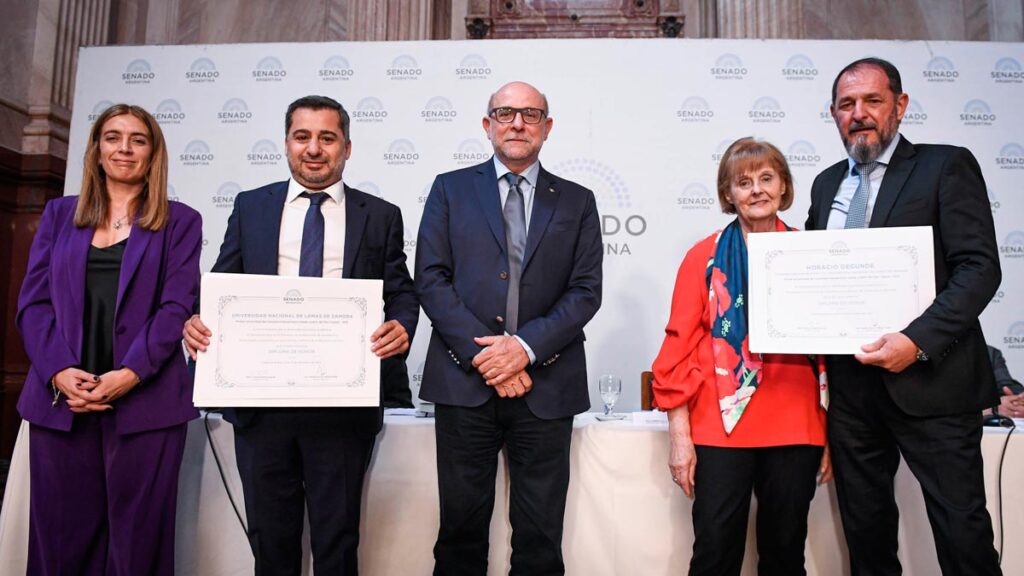 Reconocimiento para la UNLZ por ser la primera universidad del Conurbano