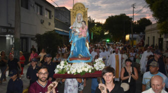 Luego de tres años, volvió la procesión con la Virgen en Lomas de Zamora