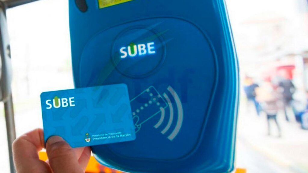 aumento colectivos y trenes sube