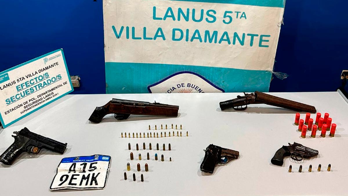 Allanamientos en Lanús por un robo agravado: secuestraron armas y una réplica