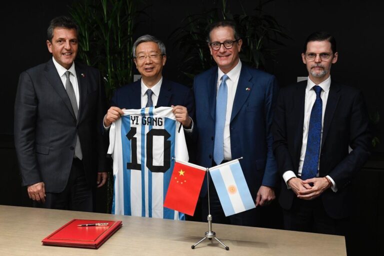 Argentina renovó el swap con China por US$19.000 millones y extendió el plazo a cinco años