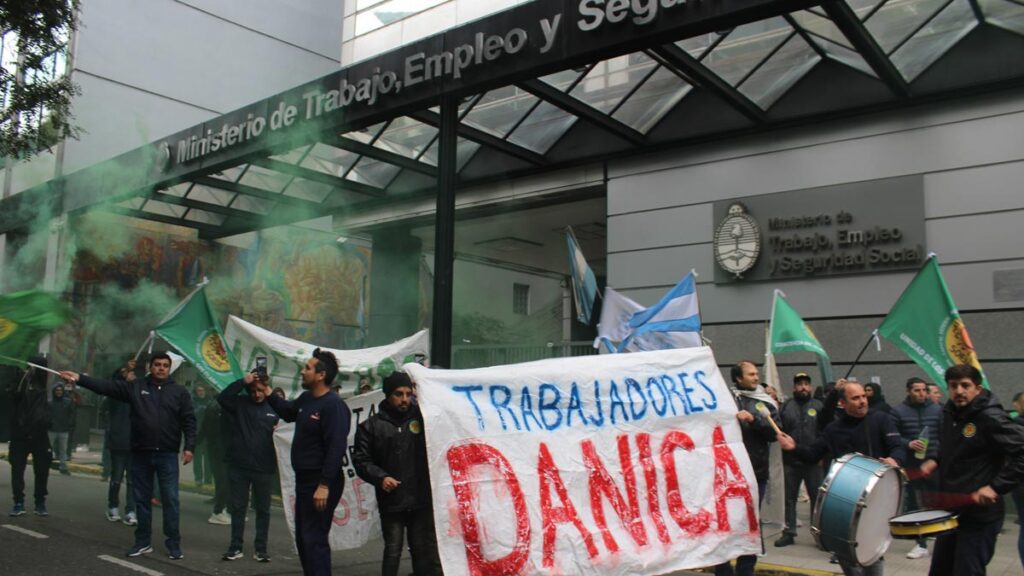 Conflicto en la planta de Dánica de Llavallol