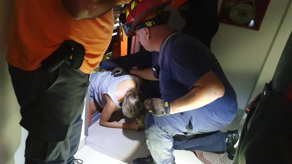 Lanús: quedaron atrapados en un ascensor por un corte de luz