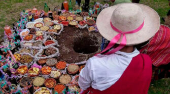 Día de la Pachamama y sus ofrendas a la madre tierra.
