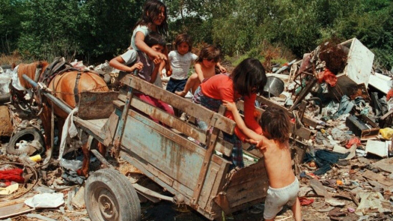 La pobreza alcanzó al 30% en Argentina: 1,3 millones de personas cayeron bajo la línea de pobreza en el primer trimestre de 2026