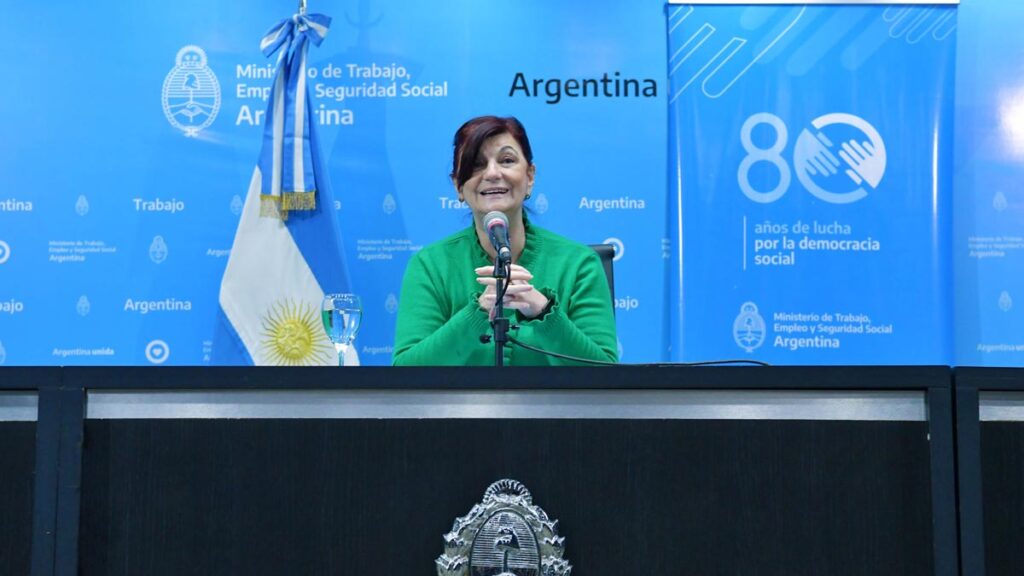 Raquel Olmos - medidas - devaluación