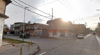 Robo, tiros y choque en Lomas de Zamora