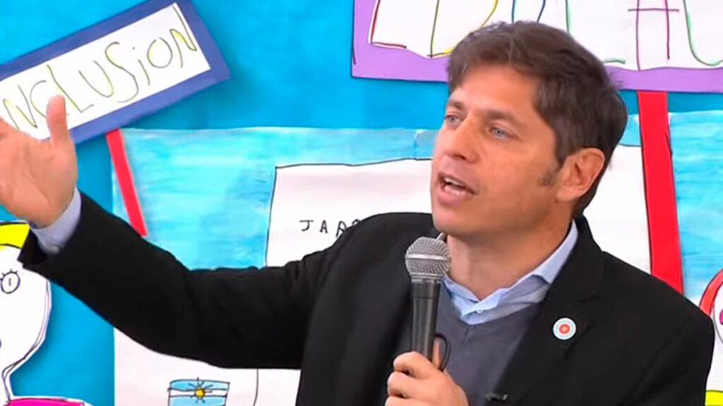 En Lomas de Zamora, Kicillof pidió "que nunca más vuelvan el odio y la violencia política"