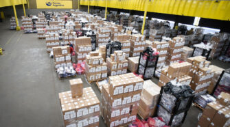 Avanza el operativo de distribución de urnas para los comicios de mañana