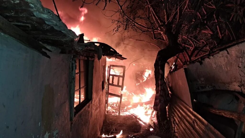 Dantesco incendio en Remedios de Escalada