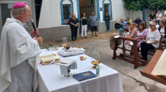 Lugones misa hospital