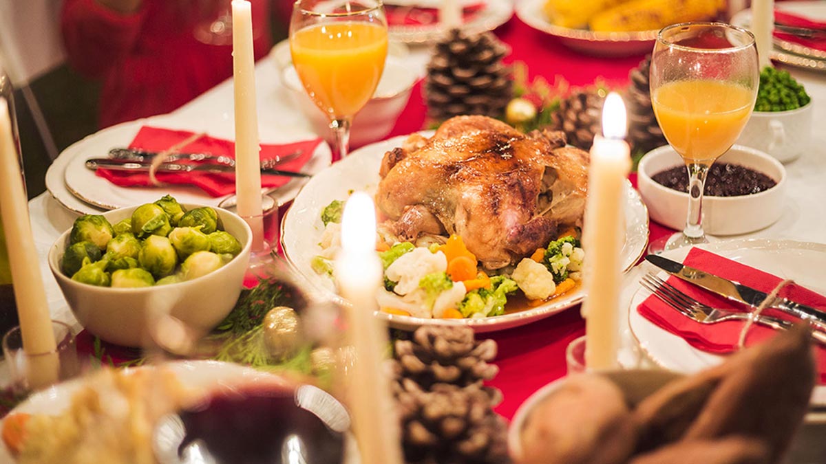 Consejos para preparar la mesa navideña y evitar riesgos
