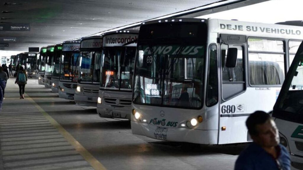 Paro de colectivos: la UTA amenaza con una nueva medida de fuerza por ...