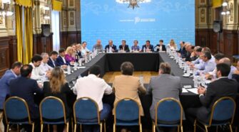 Kicillof con intendentes radicales