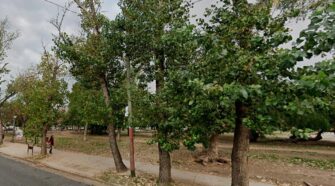 Plaza Auyero, Lanús