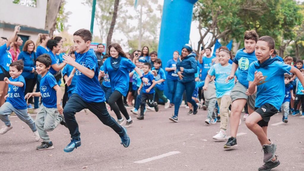 Más de 1.500 vecinos participaron de la jornada para concientizar sobre el autismo 
