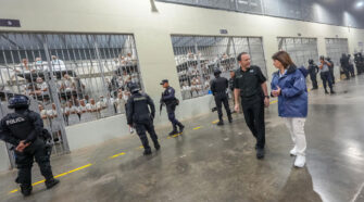 Bullrich en la cárcel de Bukele