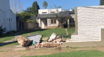 José Mármol: perdió el control y chocó contra una casa