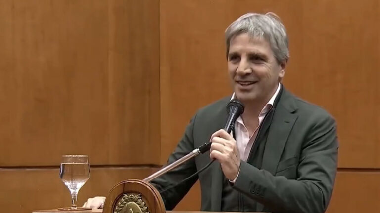 Caputo anticipó inversiones por hasta USD 50.000 millones bajo el RIGI