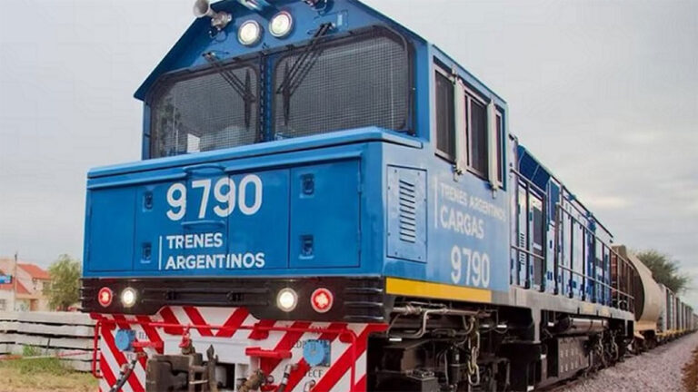 El Gobierno oficializó el lanzamiento de la privatización del Belgrano Cargas