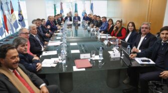Gobernadores delinearon un proyecto de ley para garantizar la distribución equitativa de los recursos coparticipables
