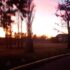 Clima cielo parcialmente nublado amanecer