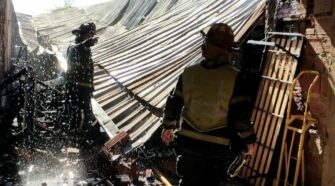 incendio en fábrica de sillones de Lanús