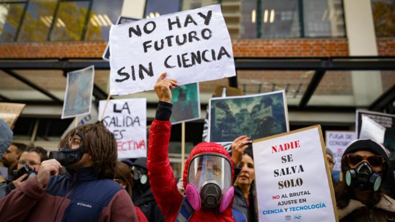 Jornada de protesta en defensa del sistema científico y universitario