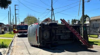 choque y vuelco en Burzaco