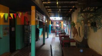 El Barrio Cultural, Escalada