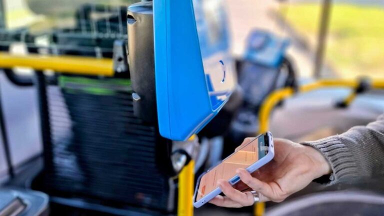 El boleto mínimo del colectivo en la Provincia llega a $1.105,48