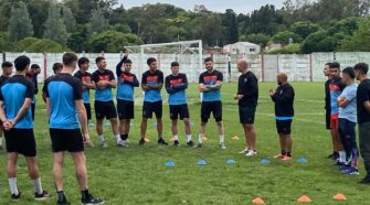 Nieva entrenamiento plantel Brown de Adrogué