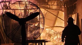 incendio en una fábrica de Luis Guillón