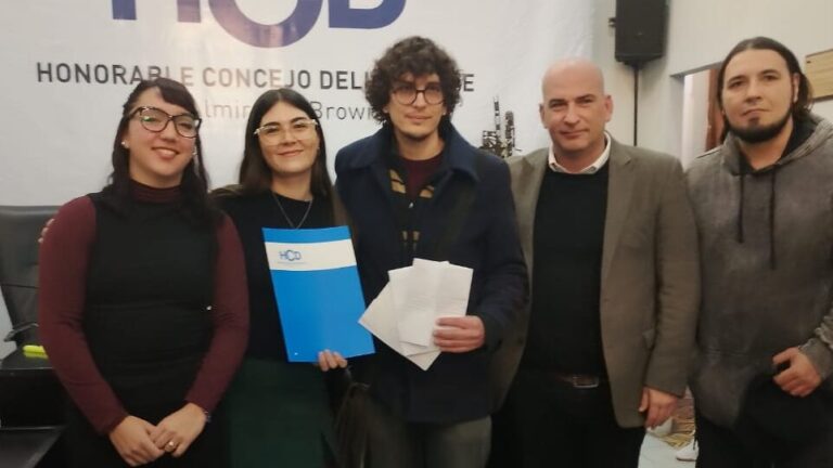 El “Libro con Alas” fue reconocido en el Concejo de Almirante Brown