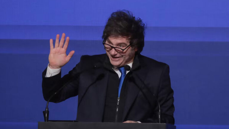 Javier Milei: “Estamos pagando muy cara la locura de los pañuelitos verdes”