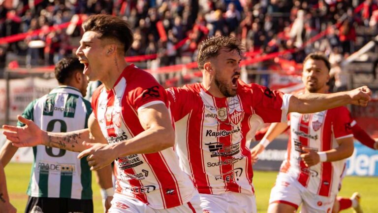 Talleres no pudo con Excursionistas y dejó pasar la chance de ser líder